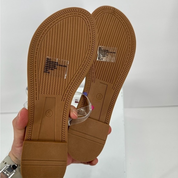 Madden Girl Colorful Plastic Studs Sandals Size 5 NEW - Picture 2 of 3